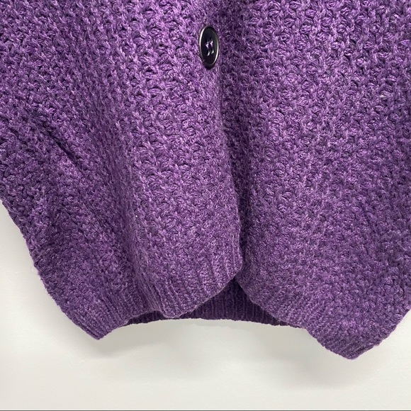 ✨NEW✨ VINTAGE-LIKE PURPLE CARDIGAN - Picture 5 of 8